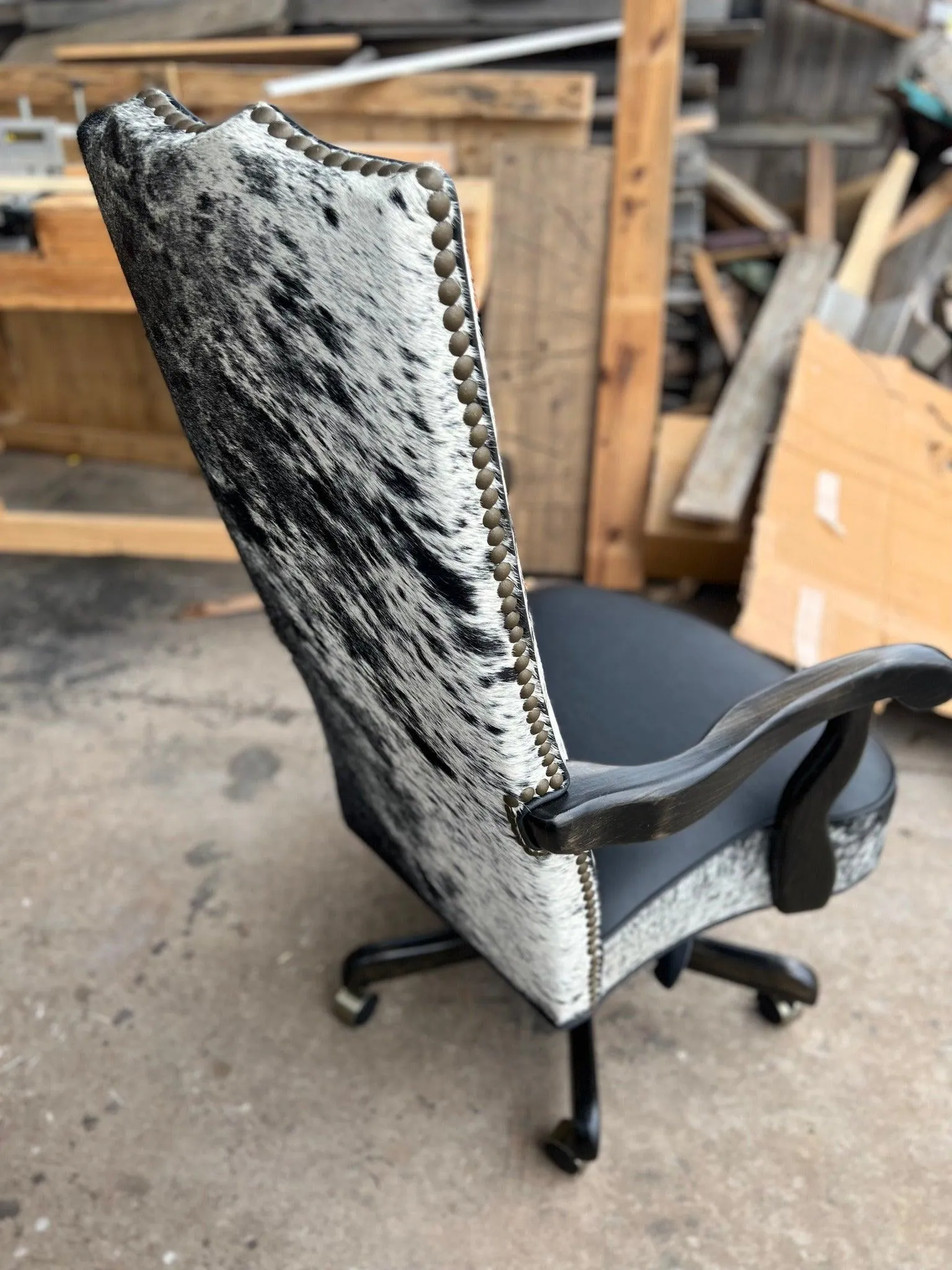 Black Peppered Cowhide Office Chair