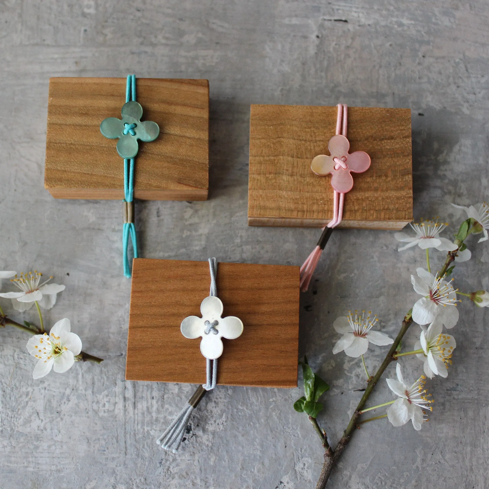 Glass Sewing Pins in Cherry-wood Box